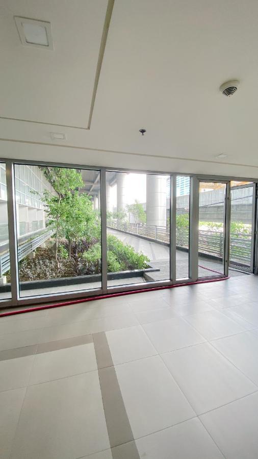 Cozy And Classy Studio Across Airport Terminal 3 Pasay Exterior foto